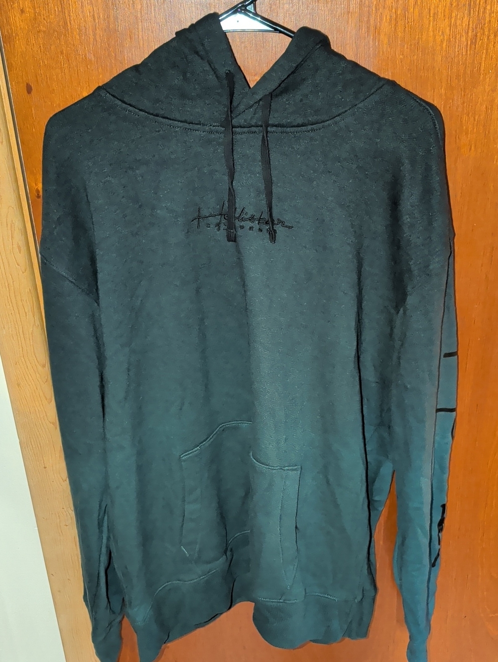 Green Hooded Pullover Sweatshirt - Casual Men’s Hoodie